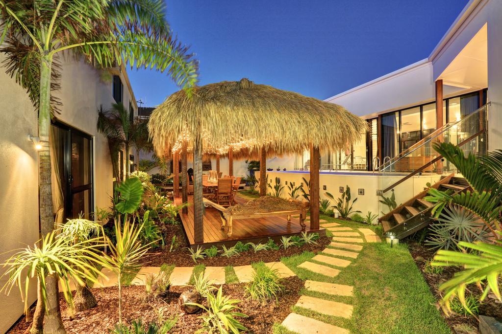 Zen Beach Retreat Hotel Bargara Exterior foto